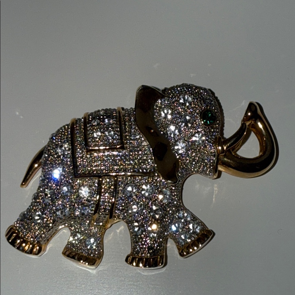 Exceptional Gold and Silver tone vintage large Elephant Brooch pin - Picture 12 of 13